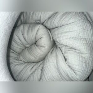 QUINCE Organic Airy Gauze Dream Quilt in Mist Queen Size - New In Bag